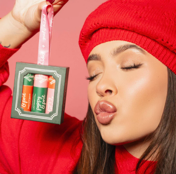 Poppy & Pout Ornament